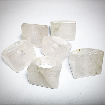 TRANSPARENT QUARTZ RINGS